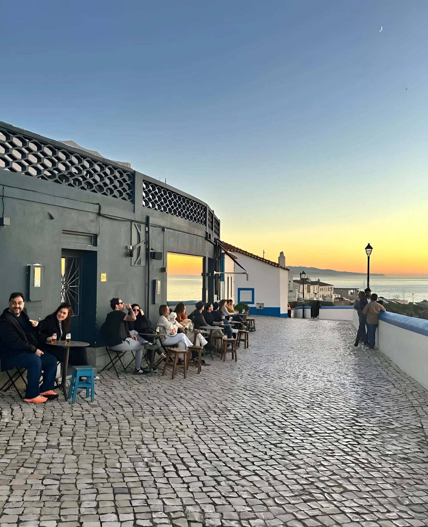 Un tramonto a Ericeira dal ristorante Mar das Latas