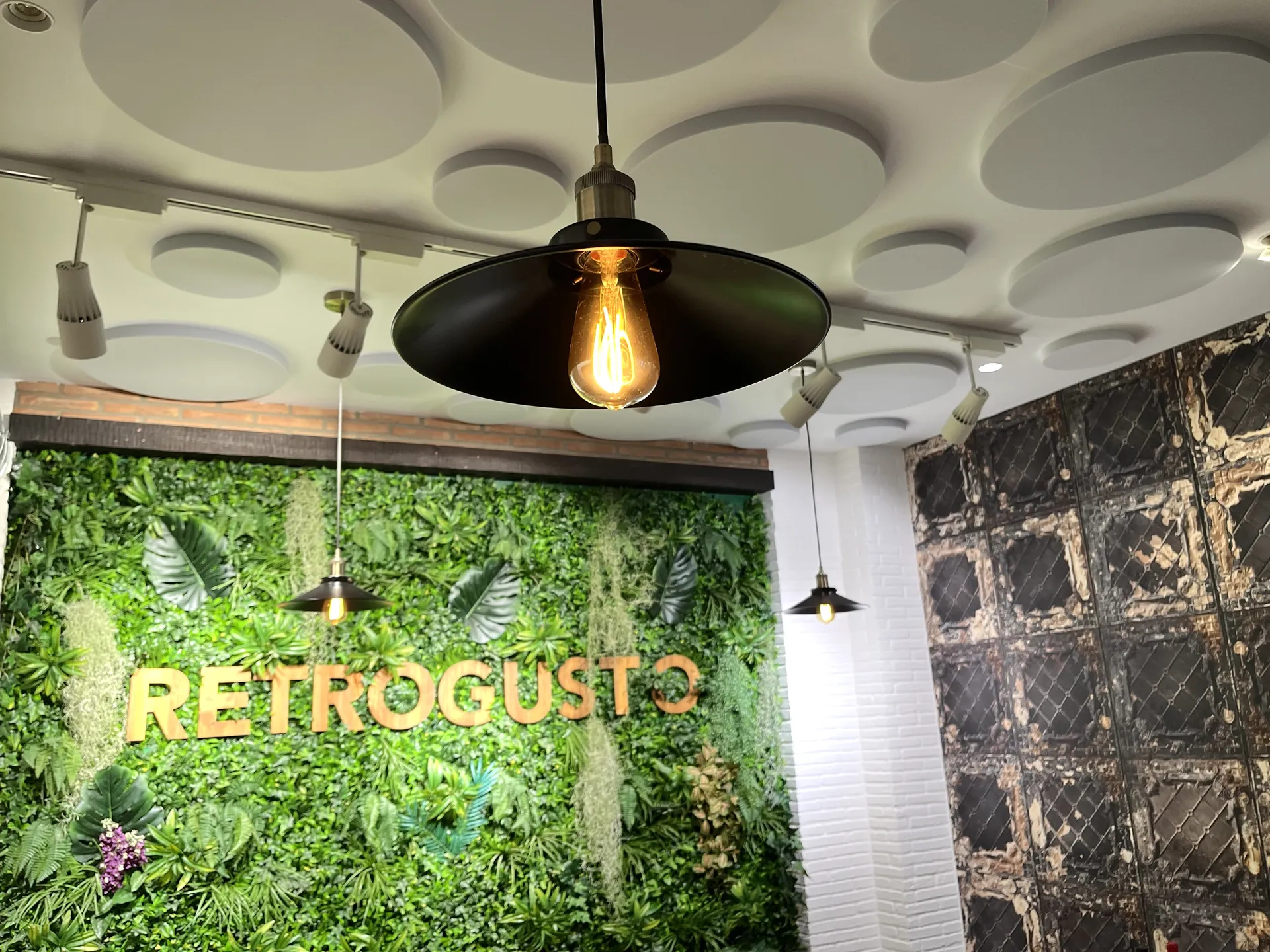 GREY CIRCLE - REST RETROGUSTO (2)